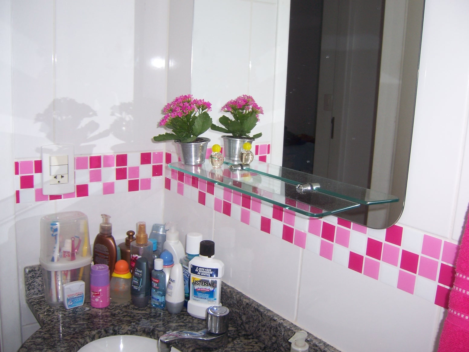 Pastilhas de vidro adesivas, uma nova solução na decoração -> Banheiros Decorados Com Pastilhas Adesivas Pastilhas de vidro adesivas, uma nova solução na decoração -> Banheiros Decorados Com Pastilhas Adesivas