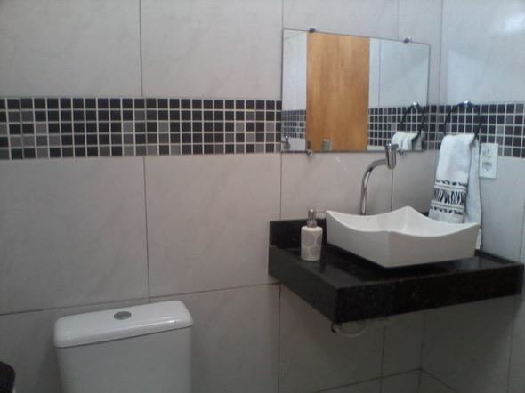 9-modelo banheiro preto e branco