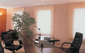 Cortinas para escritórios: Modelos modernos e persianas 2