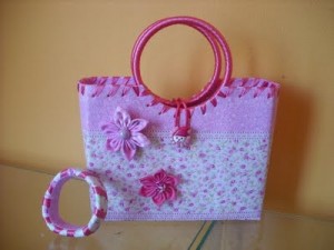 Bolsa com caixa de leite 1