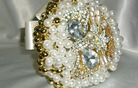 buque+de+broche+com+bijuterias+modelo5 buque+de+broche+com+bijuterias+modelo5