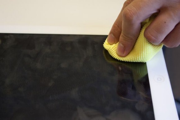 Como limpar a tela de Tablet e Smartphone 002 Como limpar a tela de Tablet e Smartphone 002