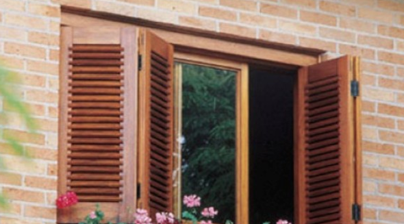 Tipos de janelas de madeira para casa 11