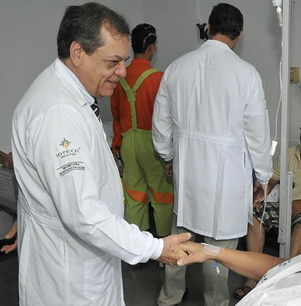 O médico Dr. Faleiros O médico Dr. Faleiros1