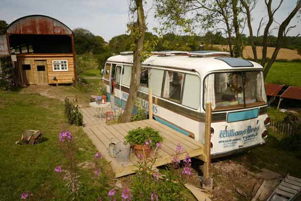 Casas construídas com objetos inusitados 006