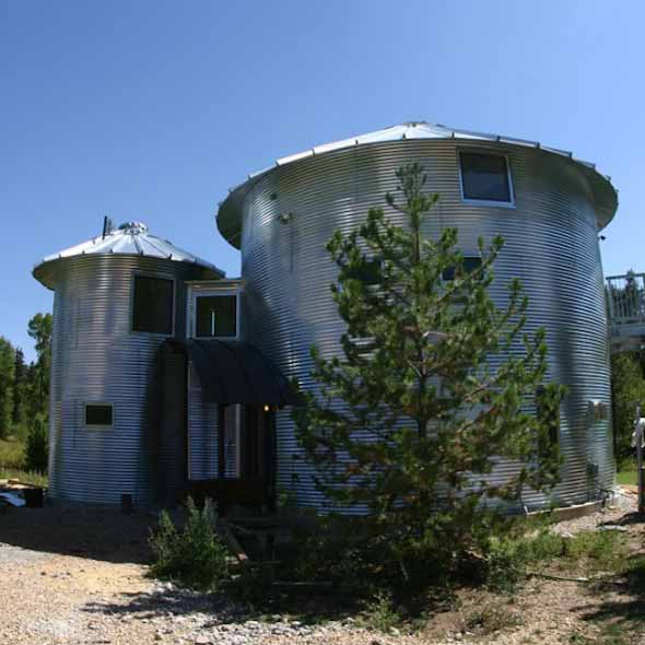 Casas construídas com objetos inusitados 016