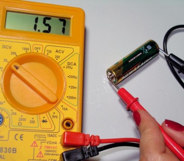 Como medir corrente elétrico com multímetro 002