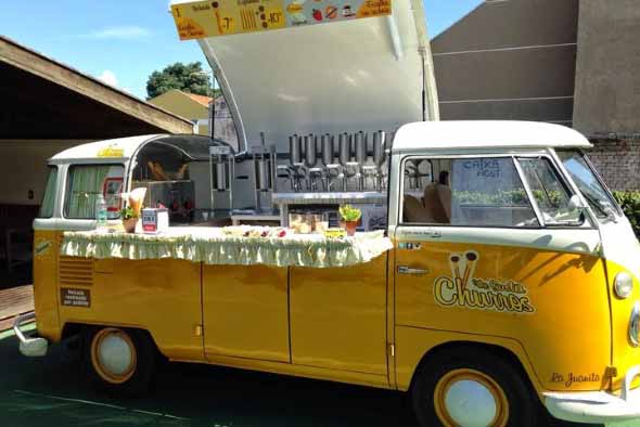 Todo o charme da Kombi Food Truck 005