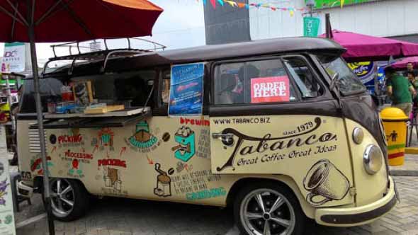 Todo o charme da Kombi Food Truck 010