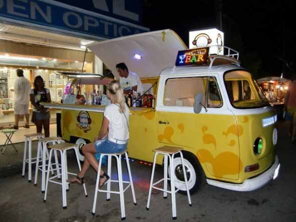 Todo o charme da Kombi Food Truck 011