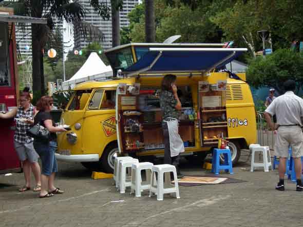 Todo o charme da Kombi Food Truck 012