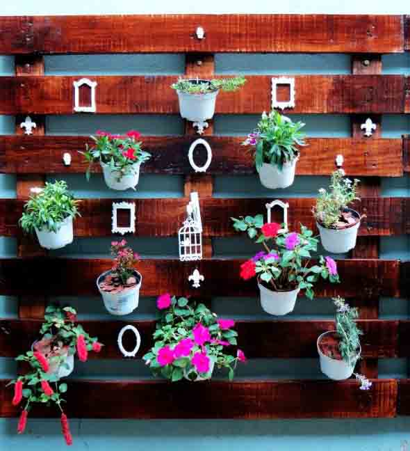 Aprenda a fazer um jardim vertical com paletes 012