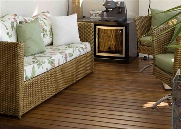 20 maneiras de usar decks de madeira na decoração
