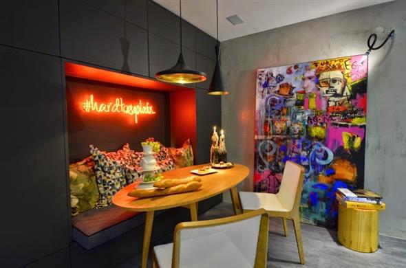 Decoração com neon 006