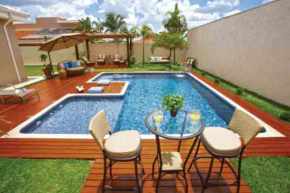 piscina-com-deck-de-madeira-002