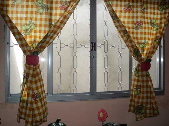 Cortinas na cozinha 008