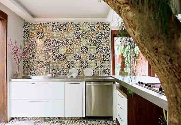 Azulejos estampados na cozinha 011