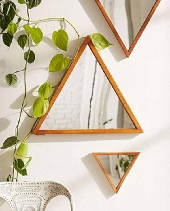 Espelhos triangulares na decoração 004